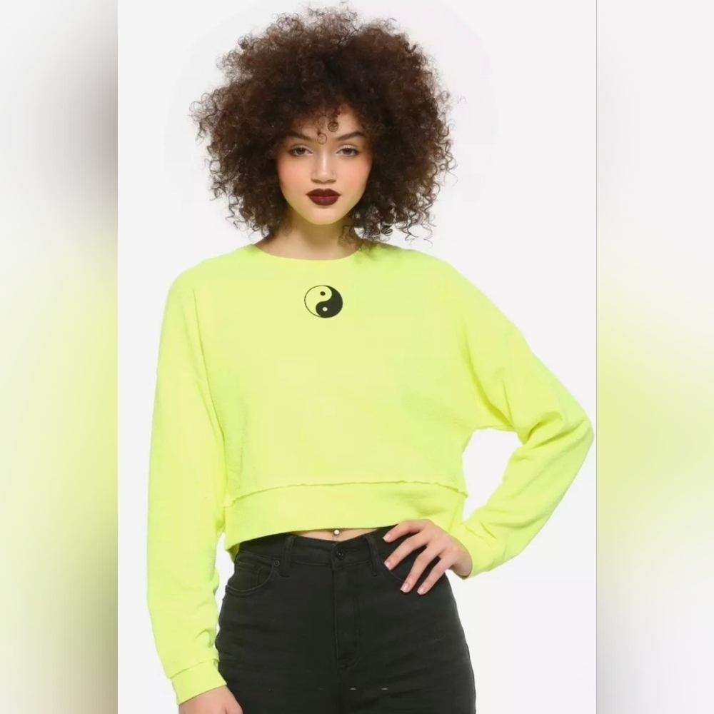 NWT Hot Topic Neon Yellow Yin-Yang Crop Sweatshirt Long Sleeve Sz M Lightweight